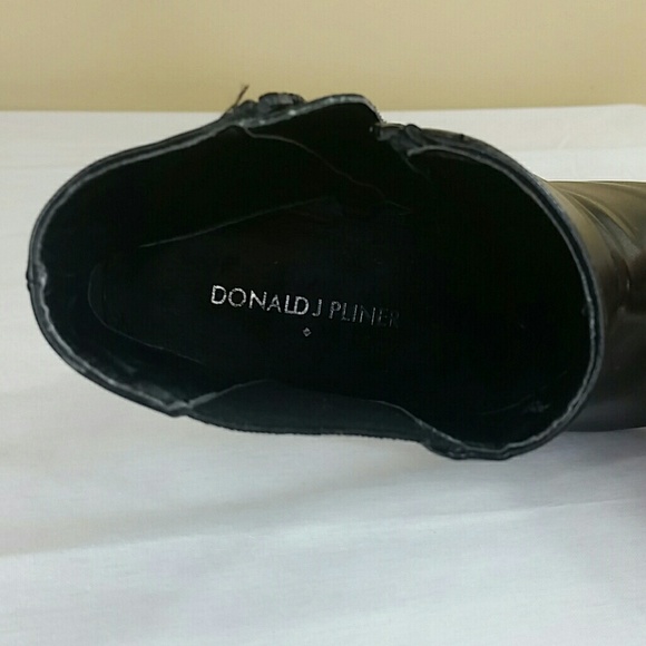 Donald J Pliner black kitten heel boots - Picture 8 of 12